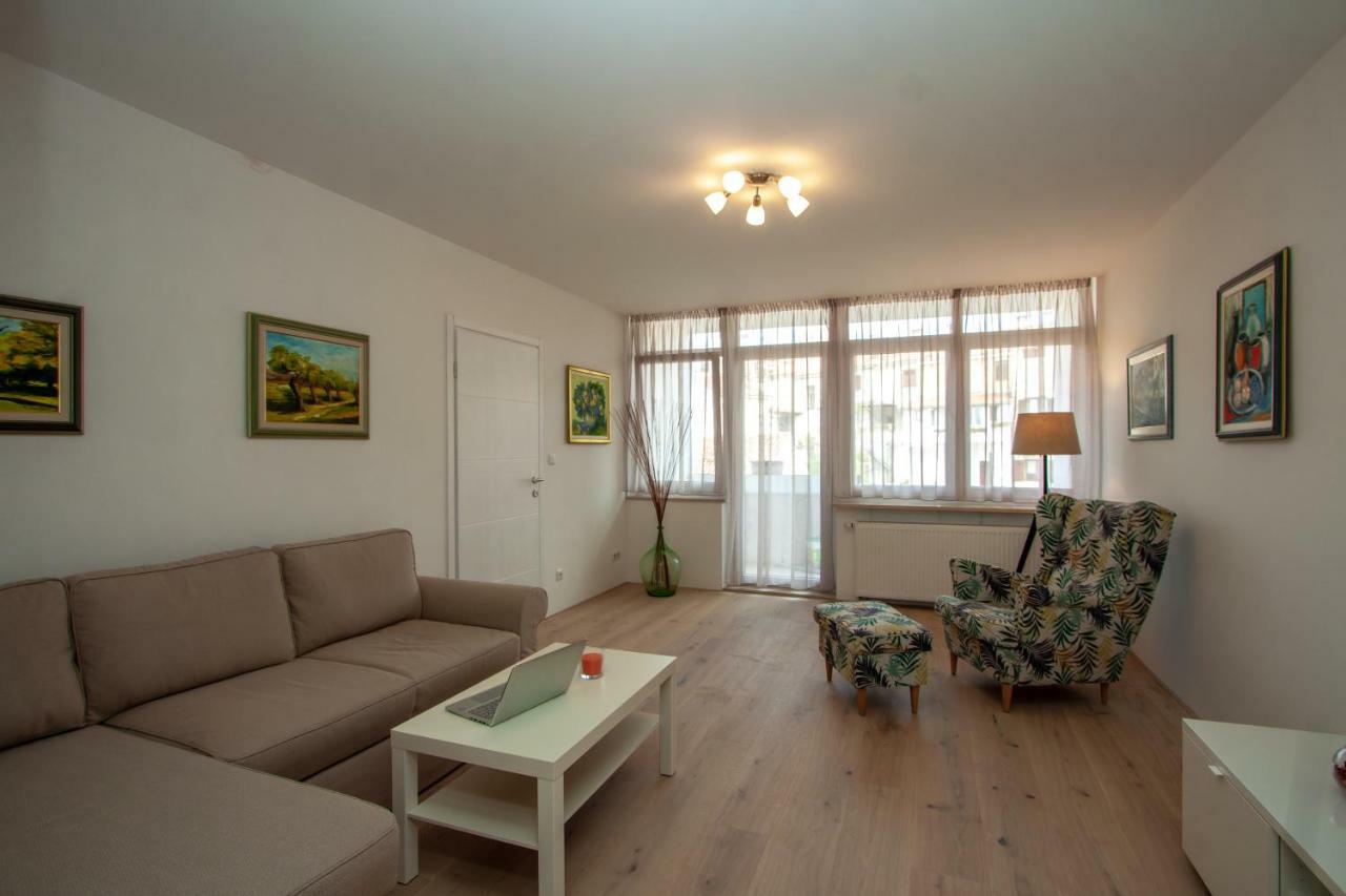 Апартаменты Apartman Colosseum Пула Экстерьер фото